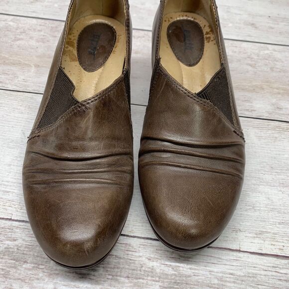 Earth Brown Pleated Leather Daytripper Bark Comfort Slip On Pumps Size 7.5B - Picture 8 of 14
